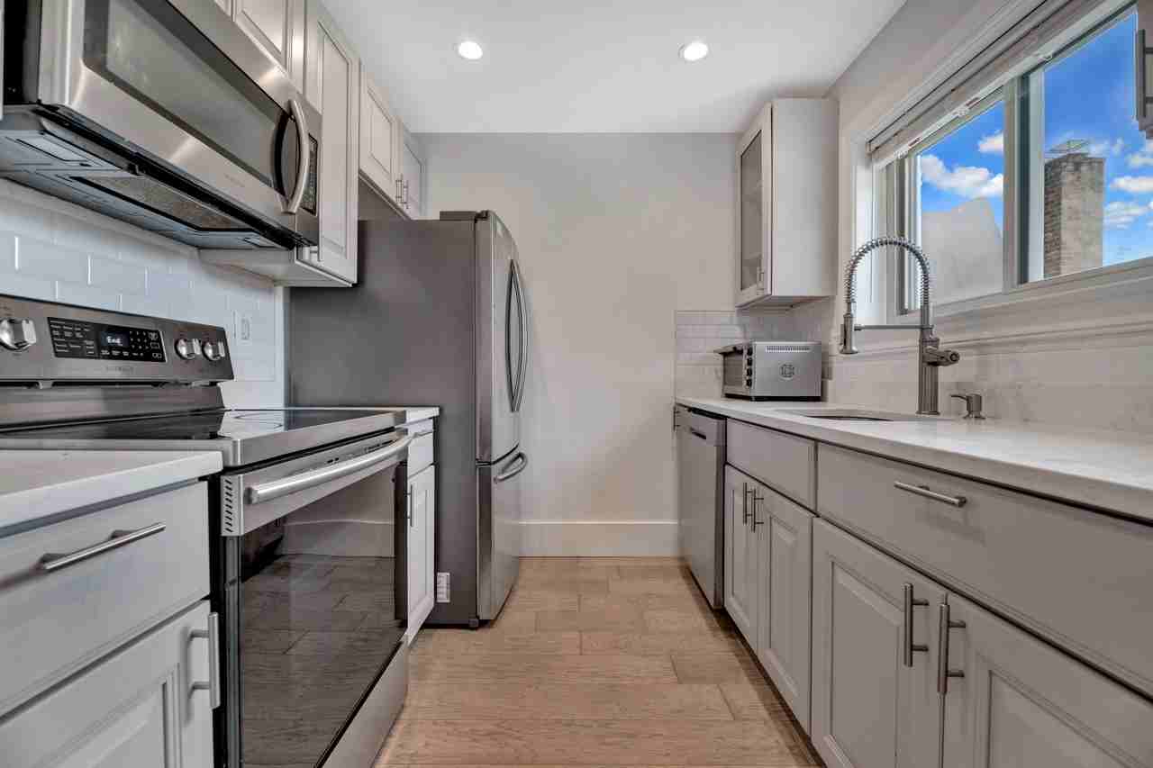 1226 Eton Ct Nw #T22 - Photo 6 of 14