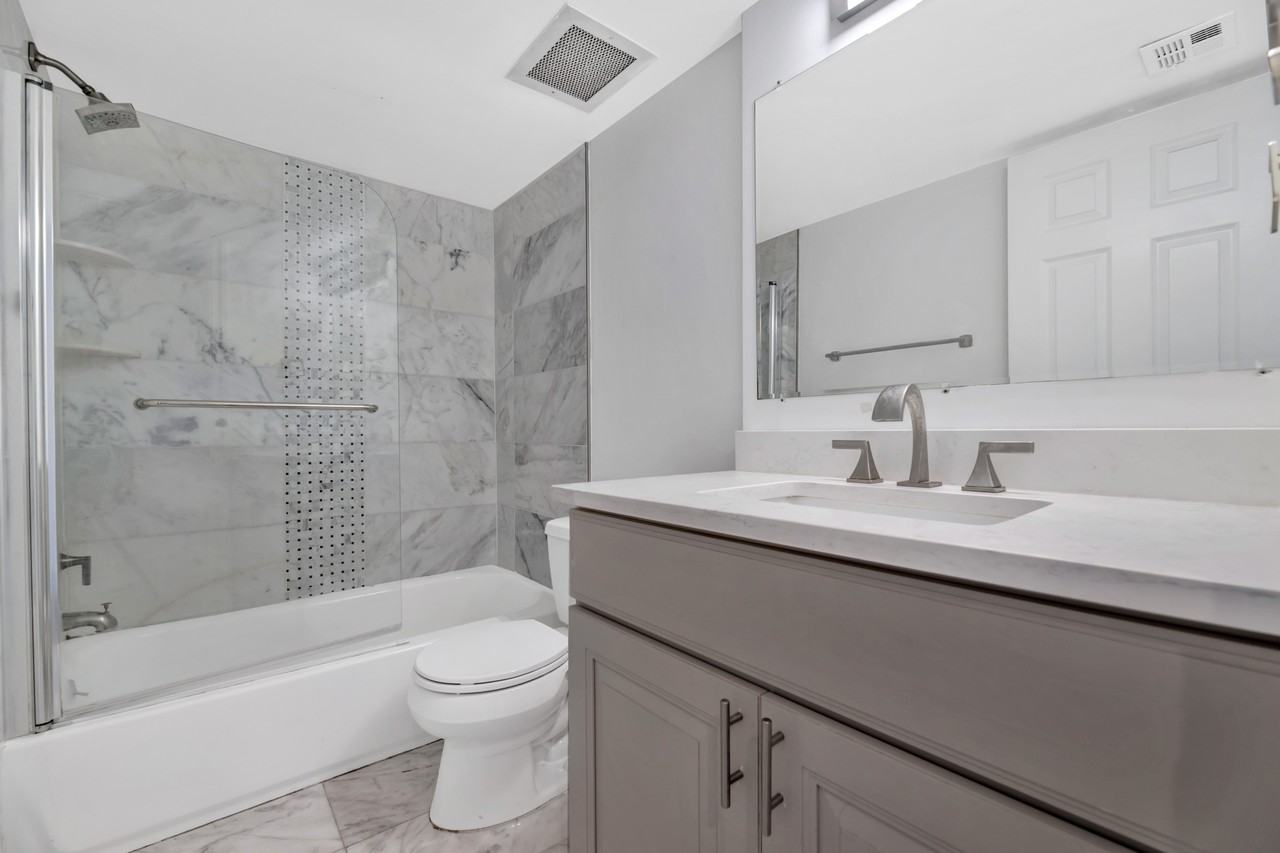 1226 Eton Ct Nw #T22 - Photo 7 of 14