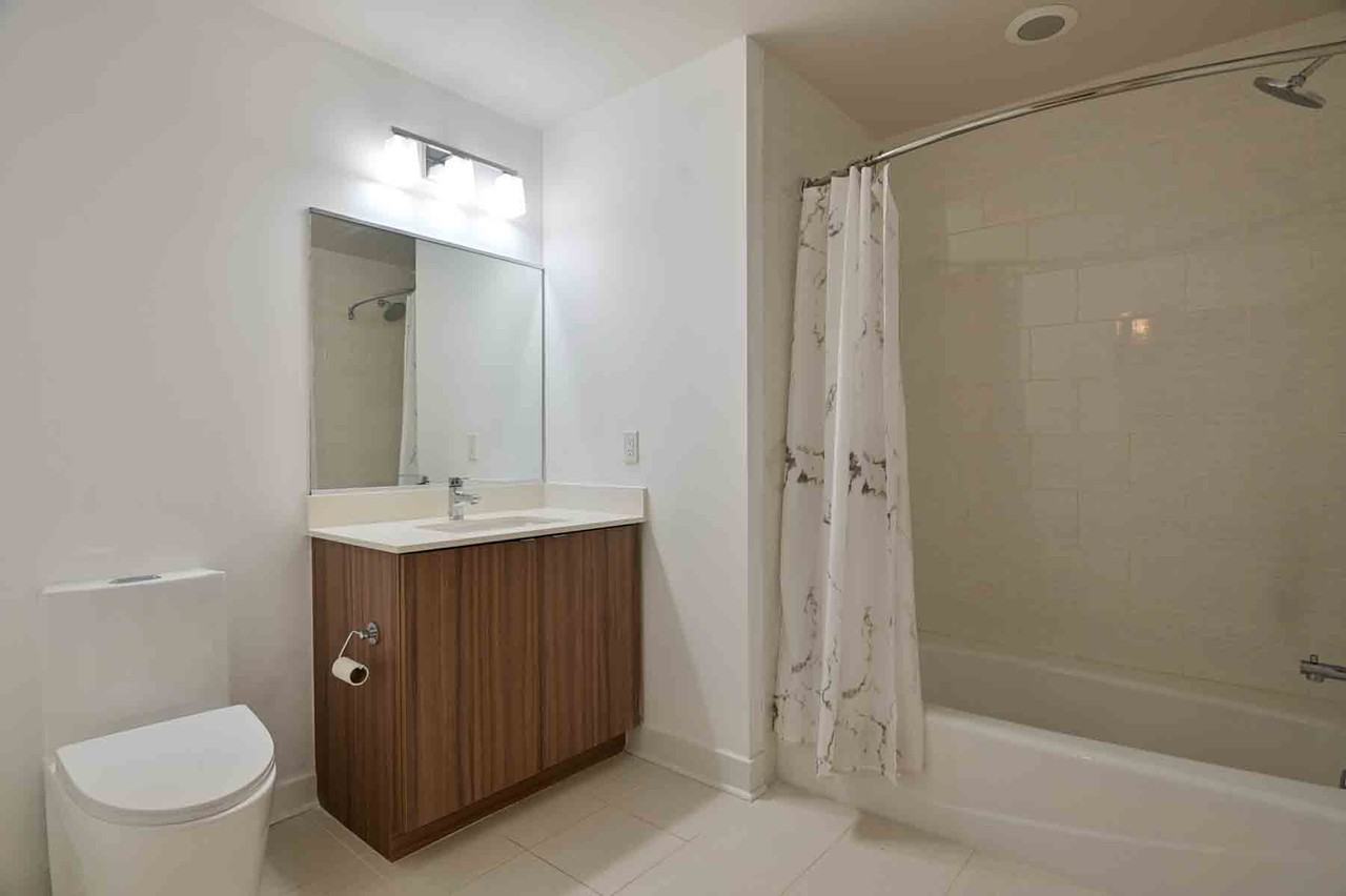 460 New York Ave Nw #501 - Photo 6 of 14