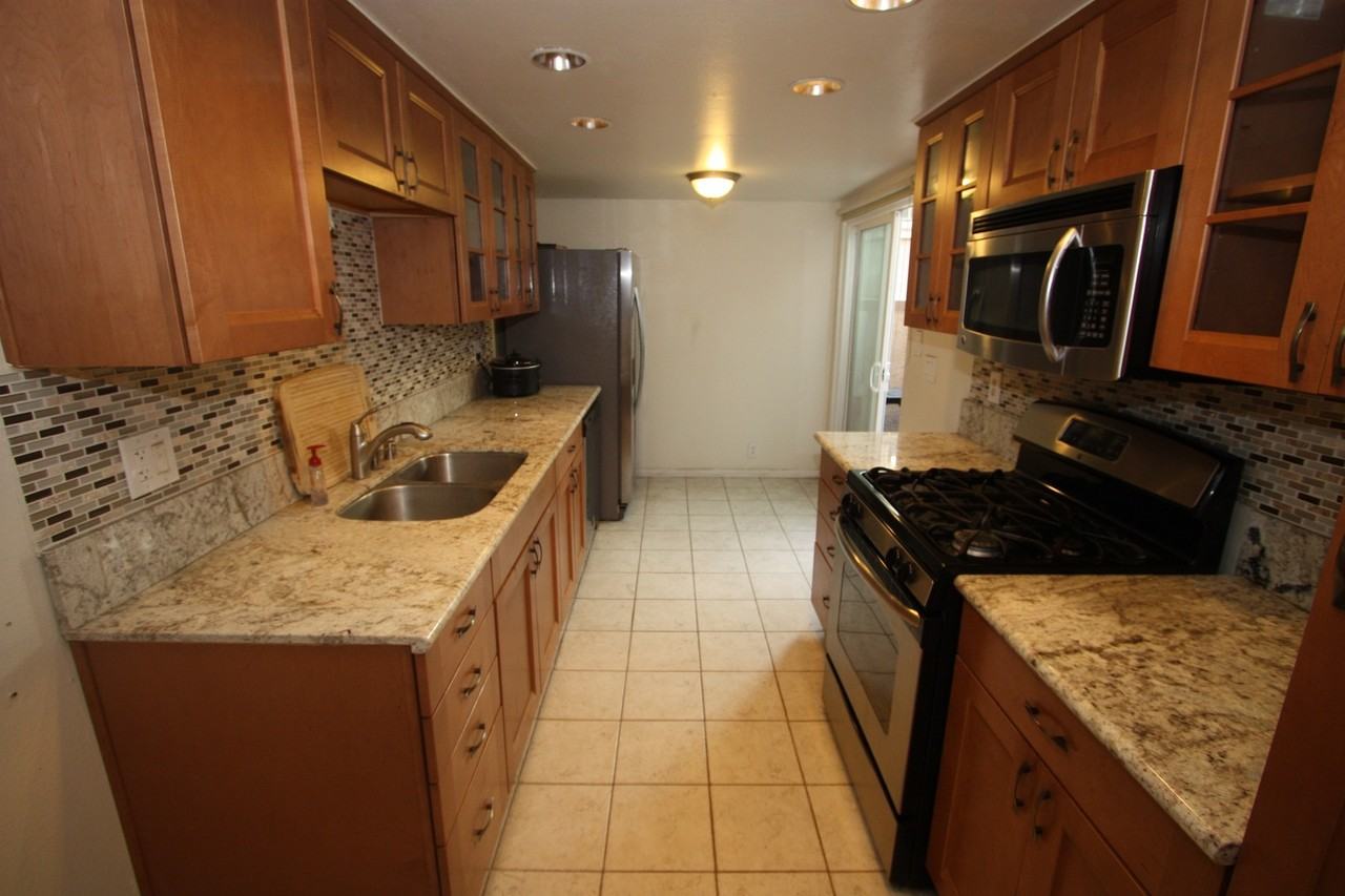 2925 Wellesley Ct - Photo 5 of 21