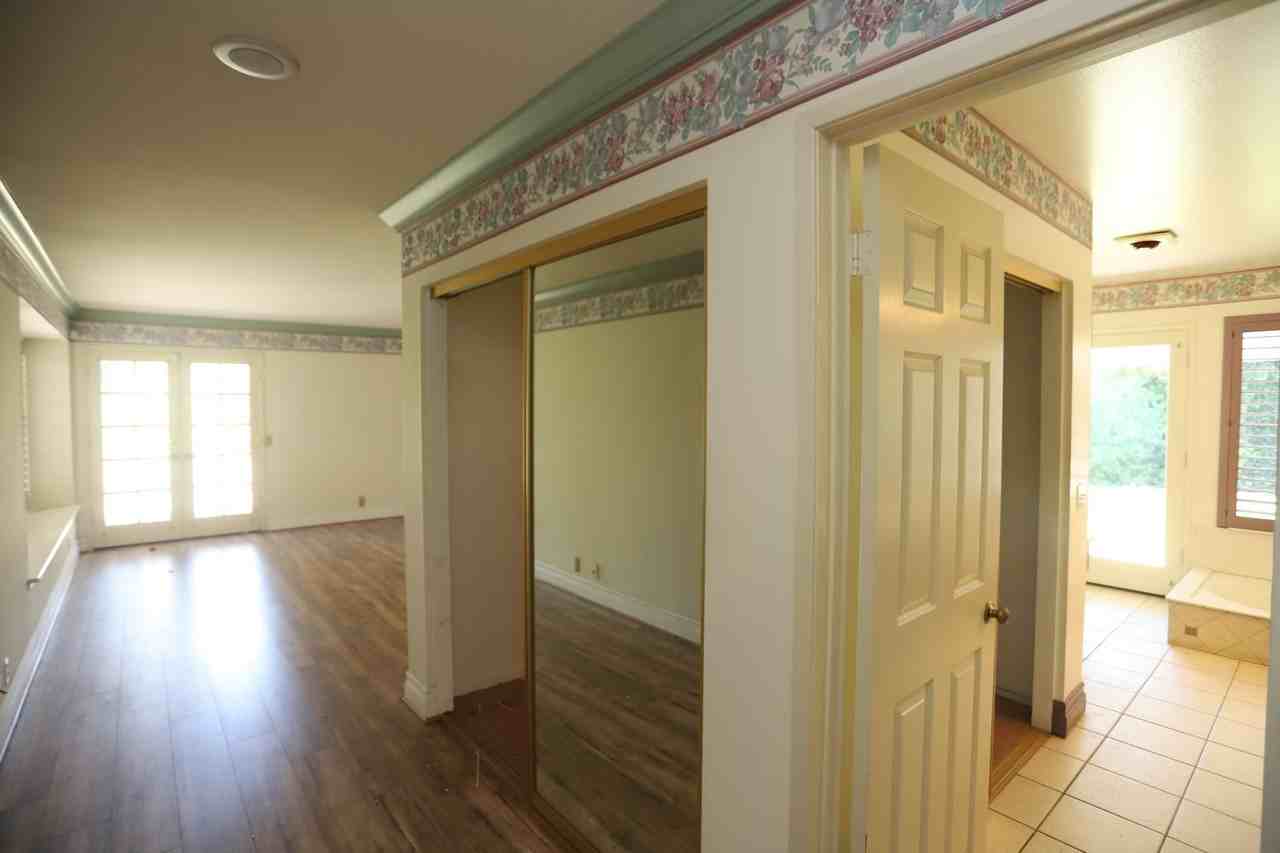 460 S Bridge View Dr - Photo 6 of 9