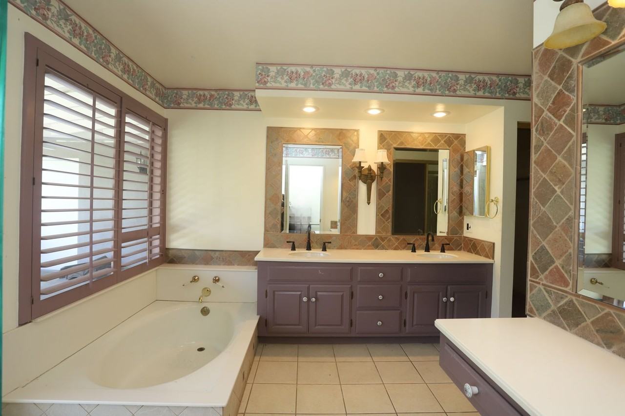 460 S Bridge View Dr - Photo 7 of 9