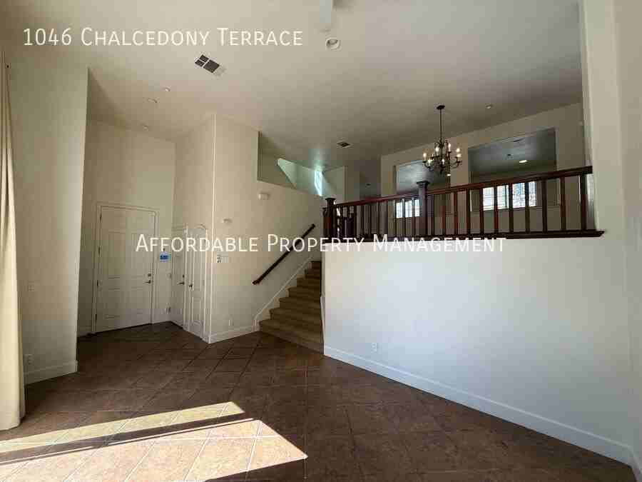1046 Chalcedony Ter - Photo 4 of 23
