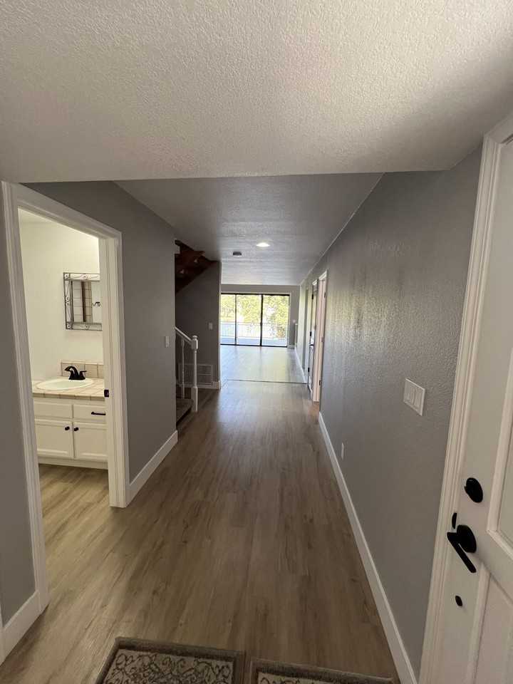 3037 Cambridge Rd #1 - Photo 3 of 37