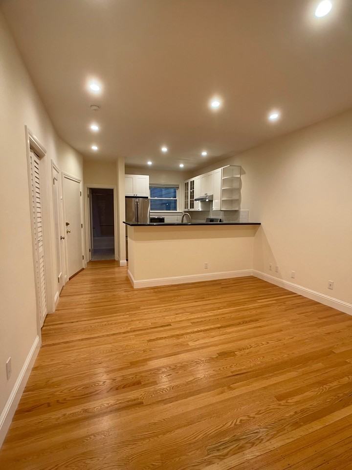 1133 Fell St #6 - Photo 5 of 10