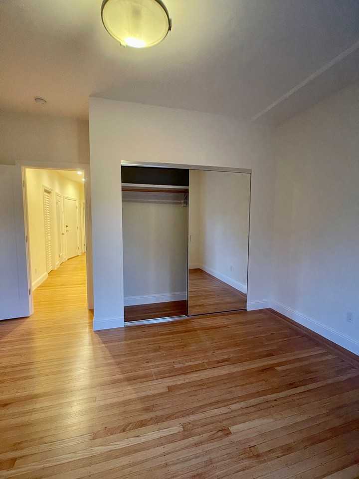 1133 Fell St #6 - Photo 7 of 10