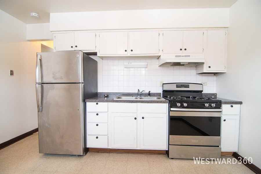 1665 Harbor Ave #S1 - Photo 7 of 10