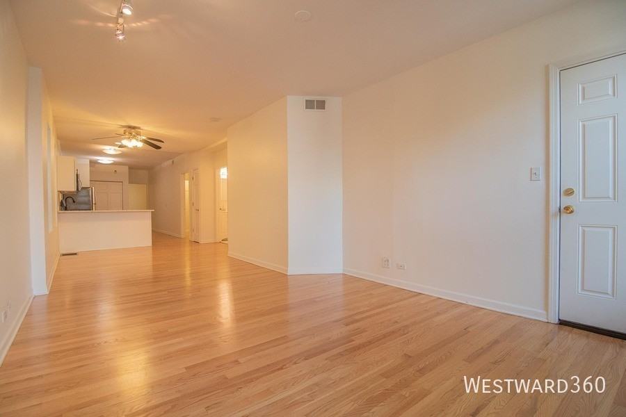 954 N Honore St #1 - Photo 6 of 25