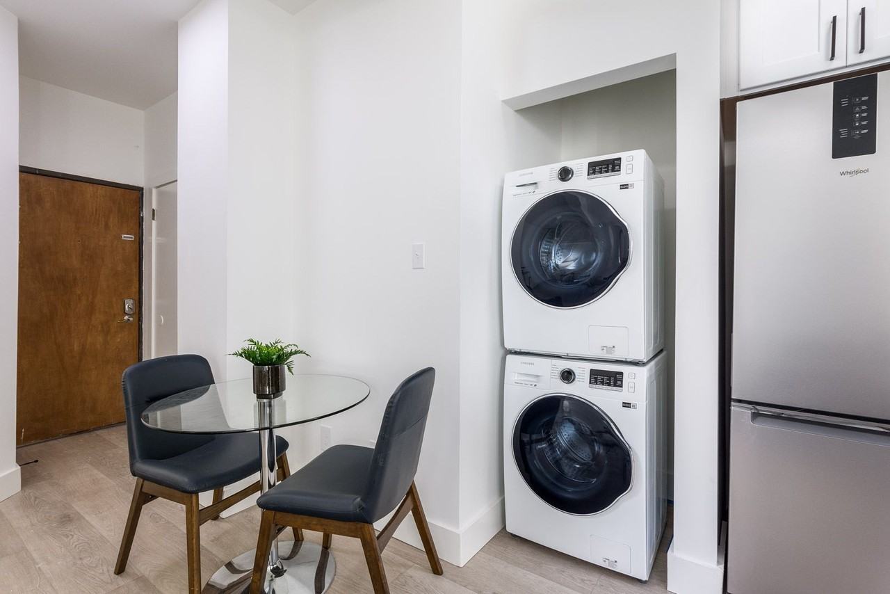 1450 Castro St #3 - Photo 4 of 12