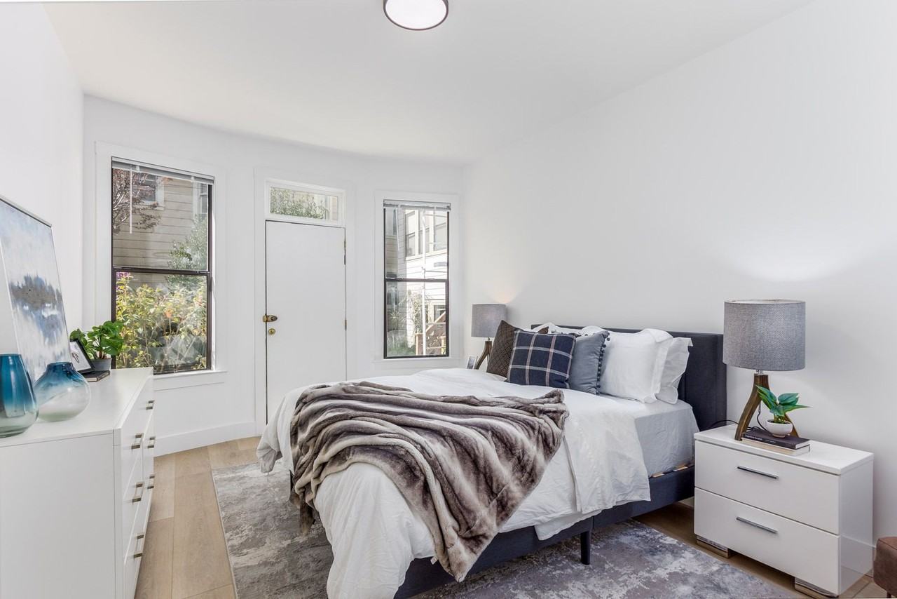 1450 Castro St #3 - Photo 5 of 12