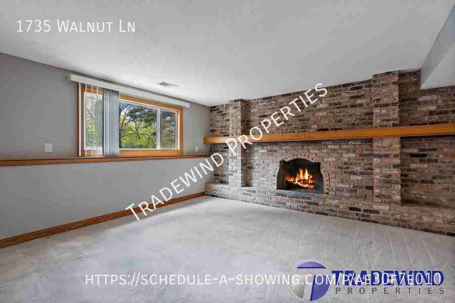 1735 Walnut Ln - Photo 5 of 23