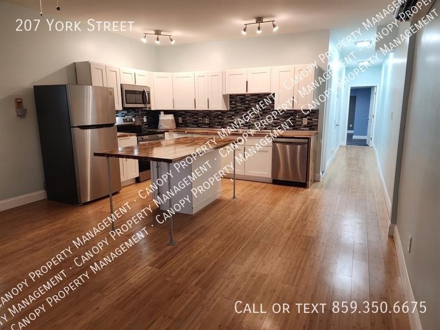 207 York St - Photo 2 of 10