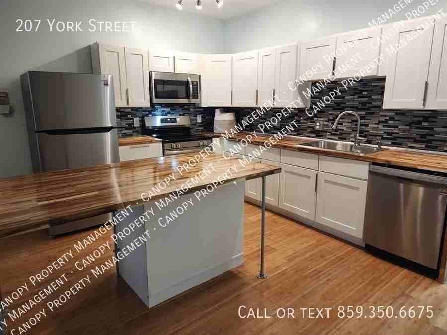 207 York St - Photo 5 of 10