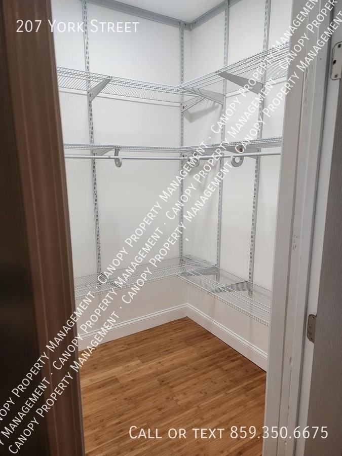 207 York St - Photo 6 of 10