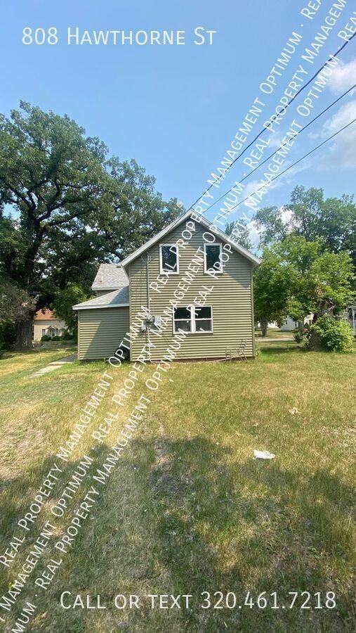 808 Hawthorne St - Photo 2 of 17