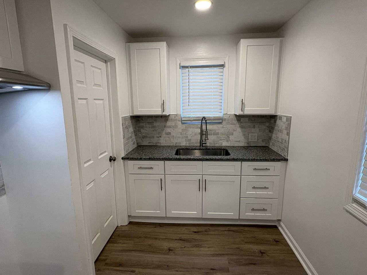 19964 Bradford St - Photo 3 of 6