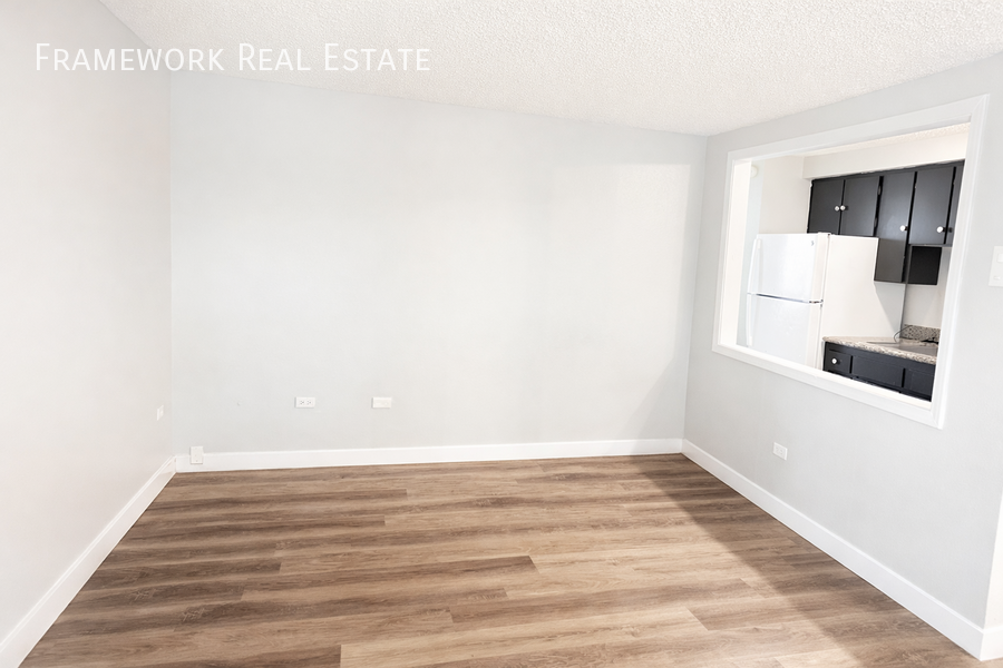 1330 W Mississippi Ave #304 - Photo 3 of 28