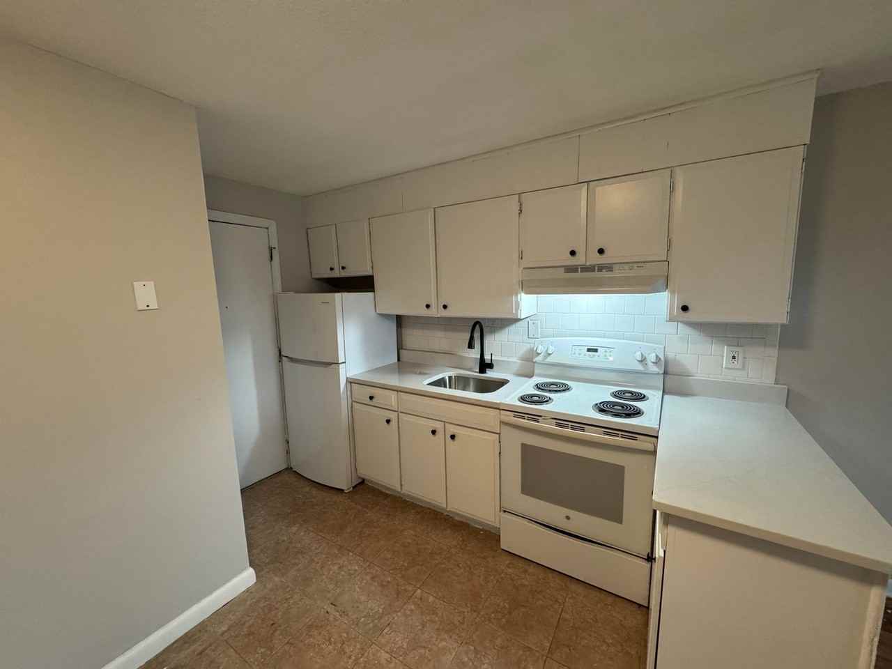 50 Danbury Dr #22 - Photo 3 of 15