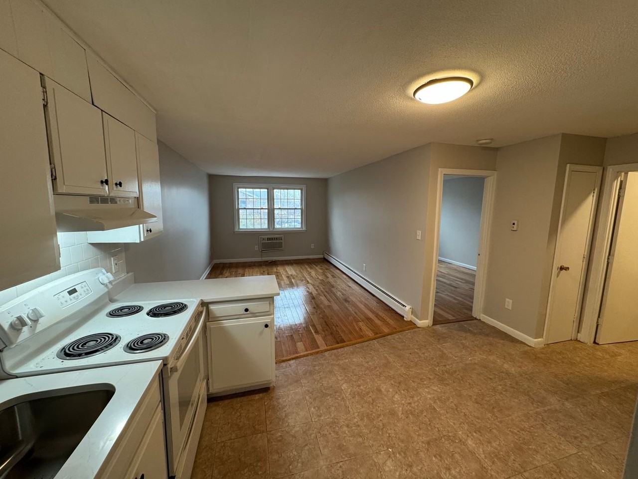 50 Danbury Dr #22 - Photo 4 of 15