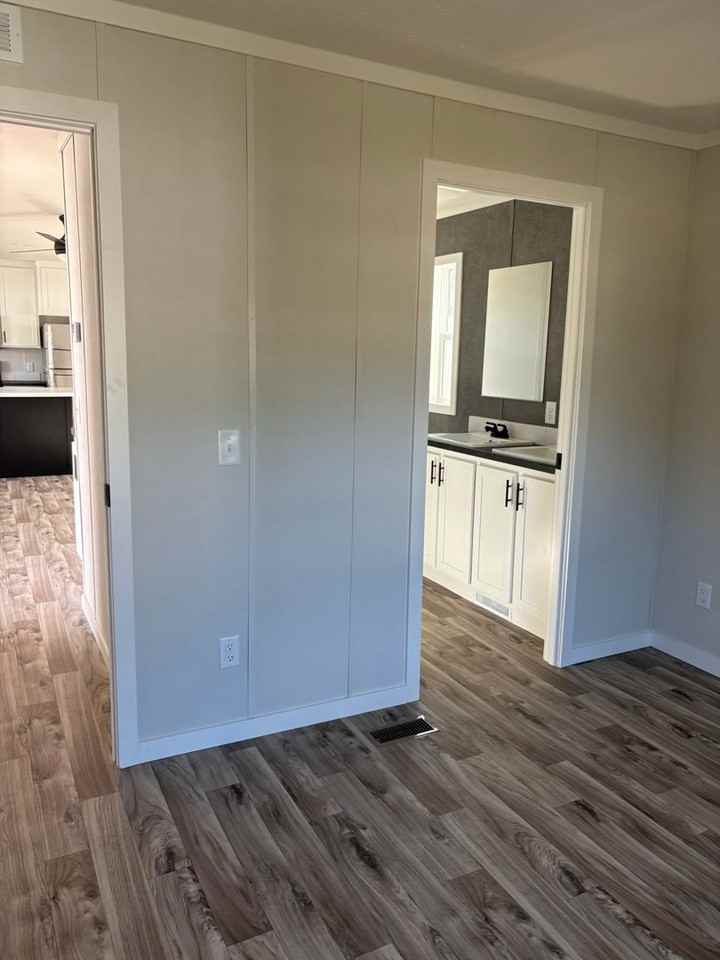 139 Hubert Blvd #28 - Photo 3 of 14