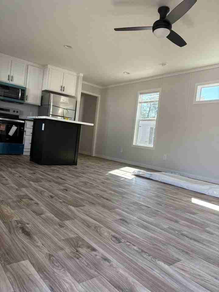 139 Hubert Blvd #28 - Photo 4 of 14