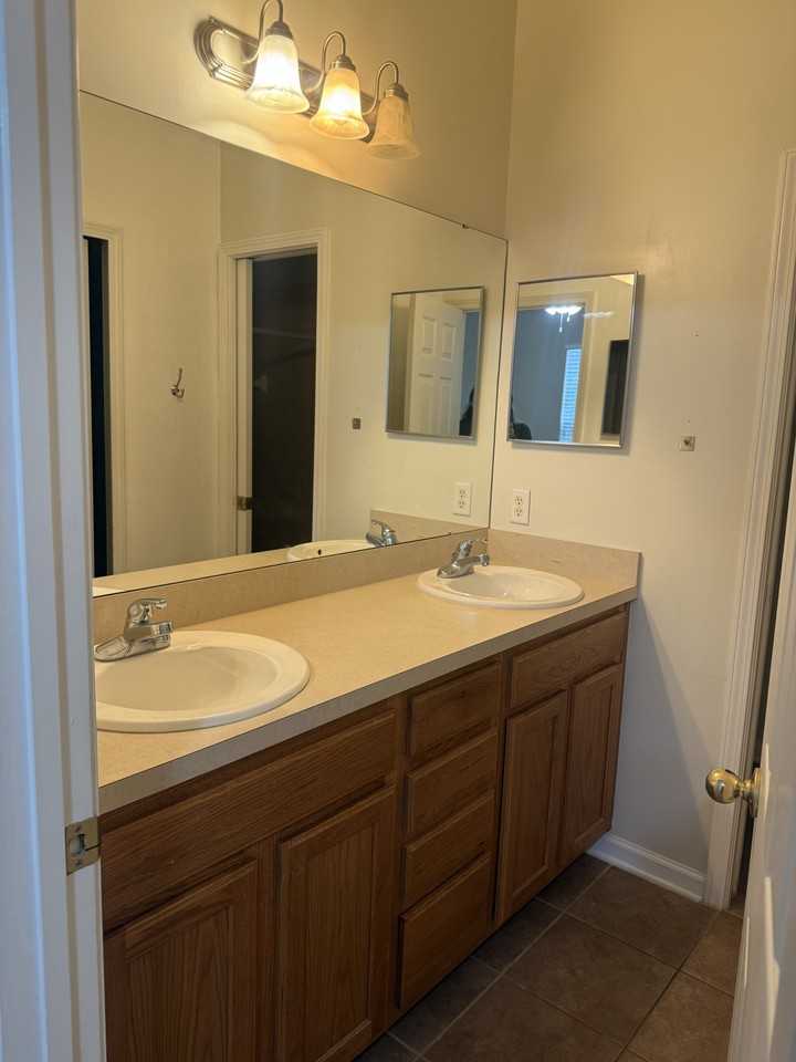 118 Callie Cir - Photo 3 of 10