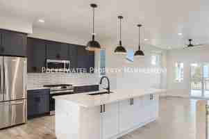 featured image of 1349 Baker St