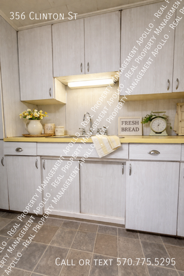 356 Clinton St - Photo 2 of 14