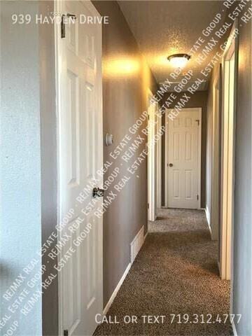 939 Hayden Dr - Photo 6 of 12