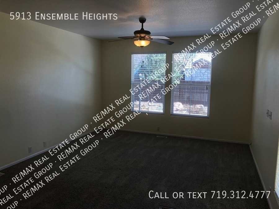 5913 Ensemble Hts - Photo 4 of 10