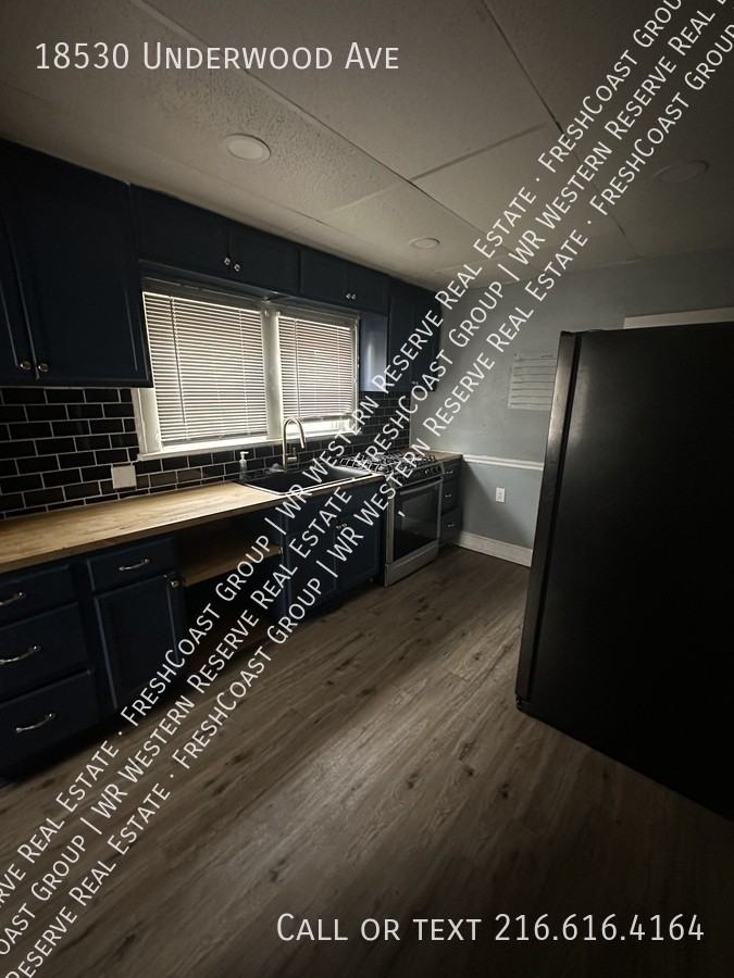 18530 Underwood Ave - Photo 6 of 10