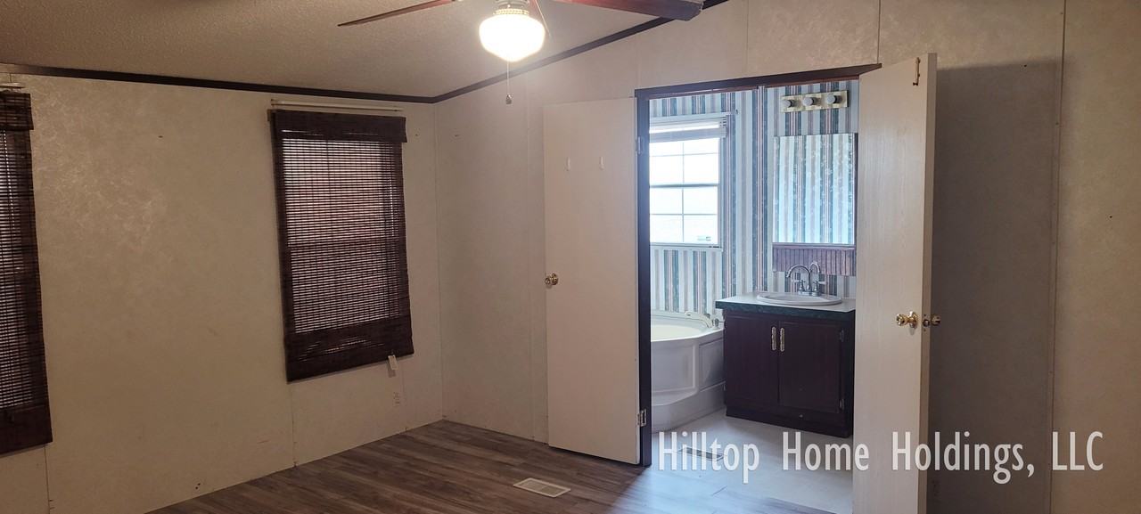 69 Hilltop Rd #69 - Photo 3 of 10