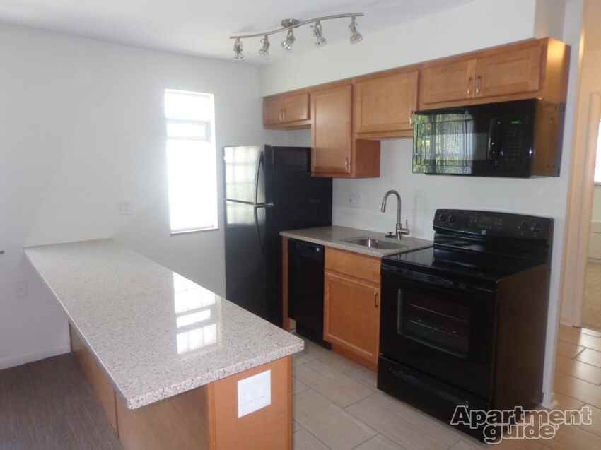 1201 Edgecliff Road - Photo 5 of 50