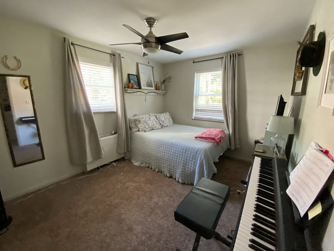 1201 Edgecliff Road - Photo 7 of 50