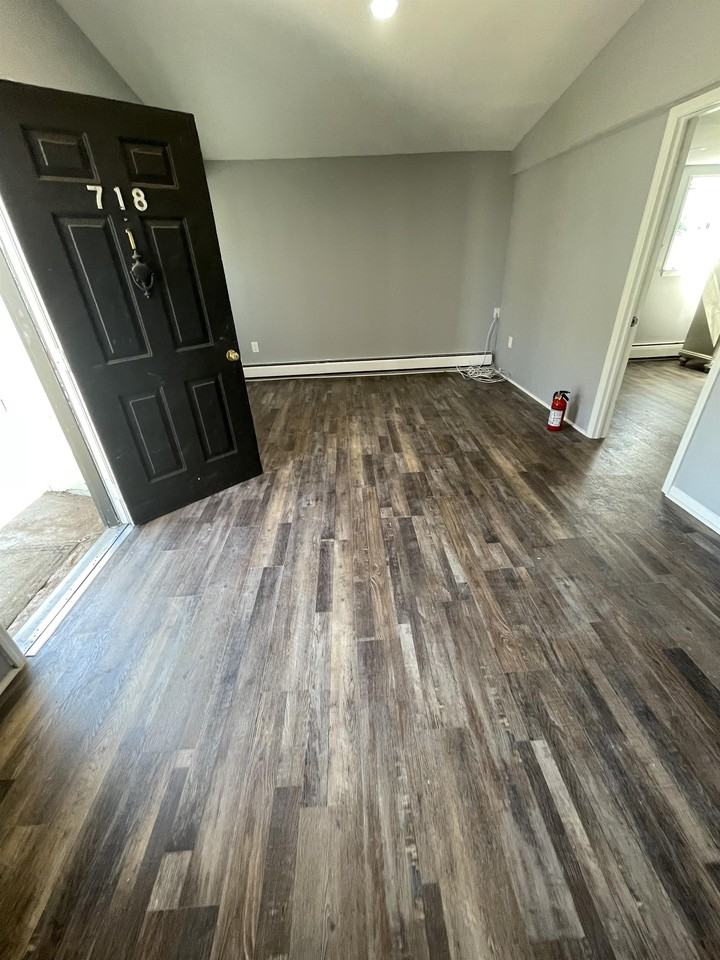 143 south 8th & 718 W camplain - Photo 2 of 4