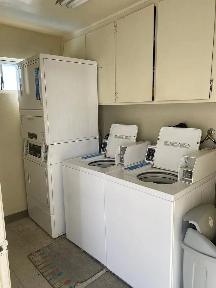 4218 46th Street - Photo 5 of 16