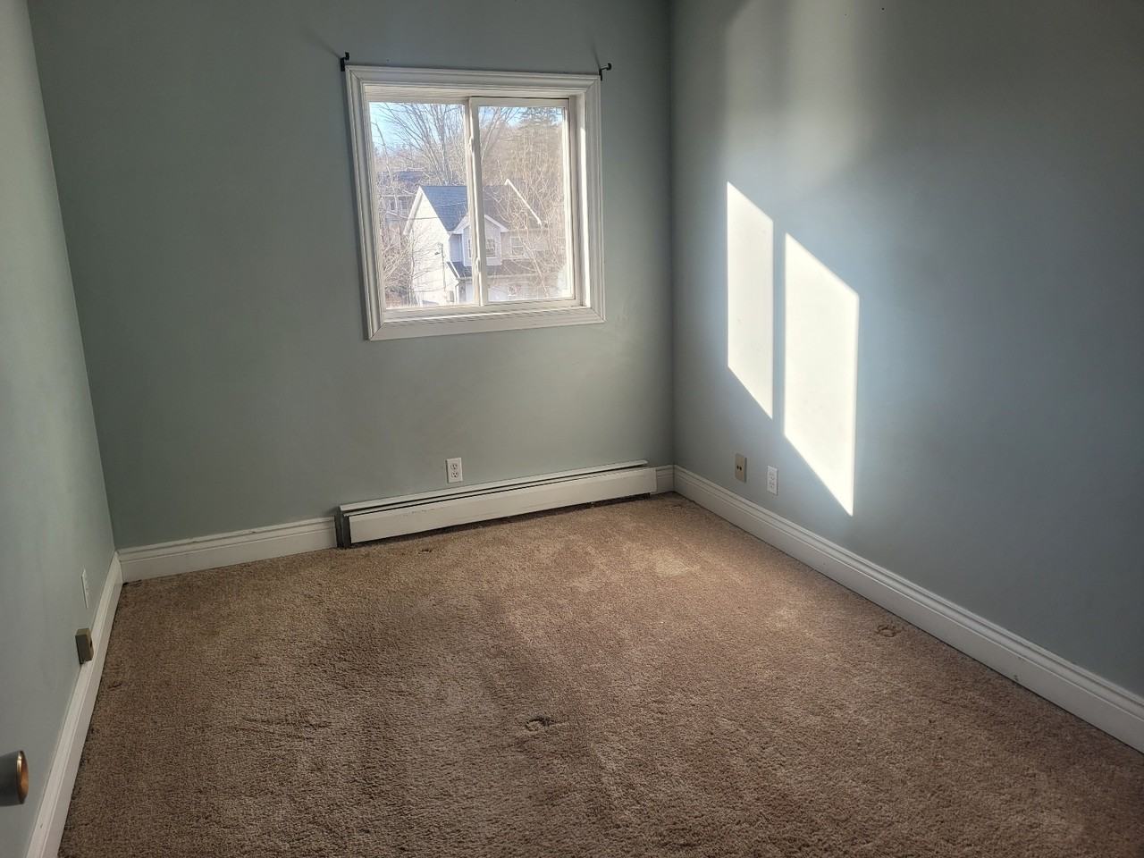 85 Sackville Cross Rd #1 - Photo 5 of 16