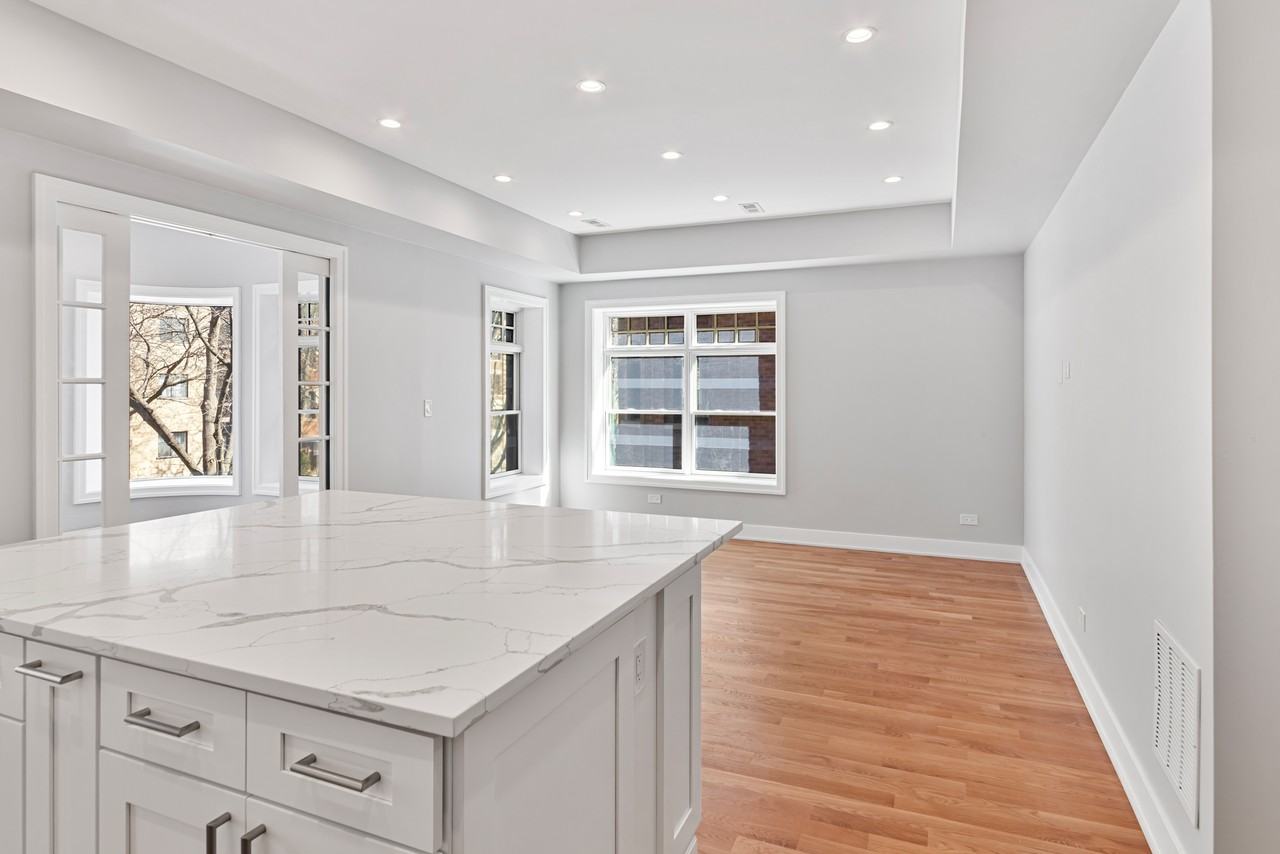 935 W Winona St #1N - Photo 6 of 22