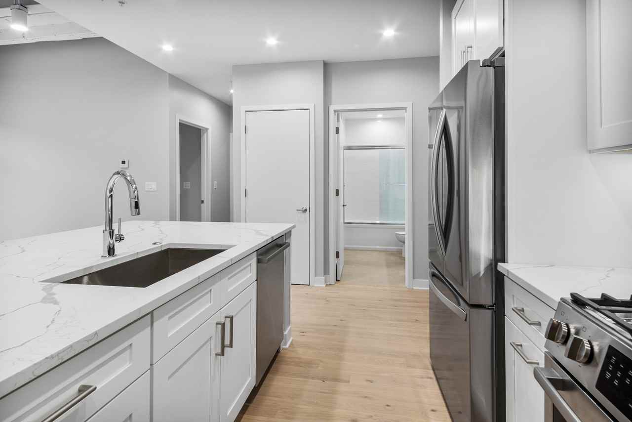 4637 N Ashland Ave #302 - Photo 5 of 20