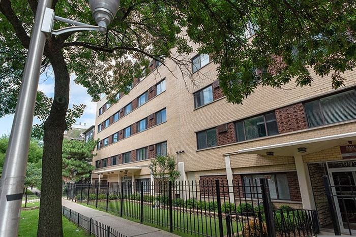 5917 N Kenmore Ave #325