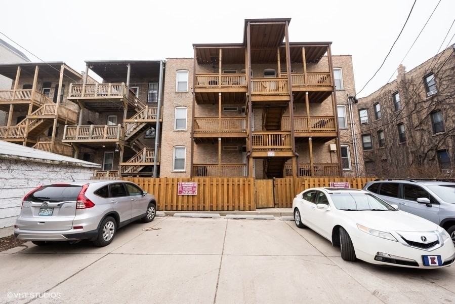 3645-3647  N Wilton Ave - Photo 5 of 18