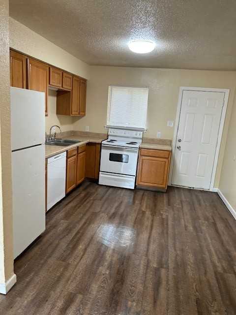 3710 Pine Street - Photo 6 of 6