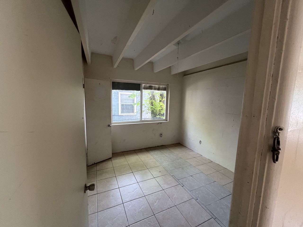 543 Division St #1 - Photo 4 of 19