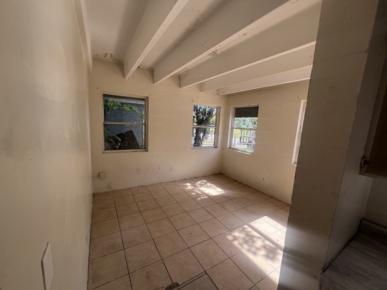 543 Division St #1 - Photo 6 of 19