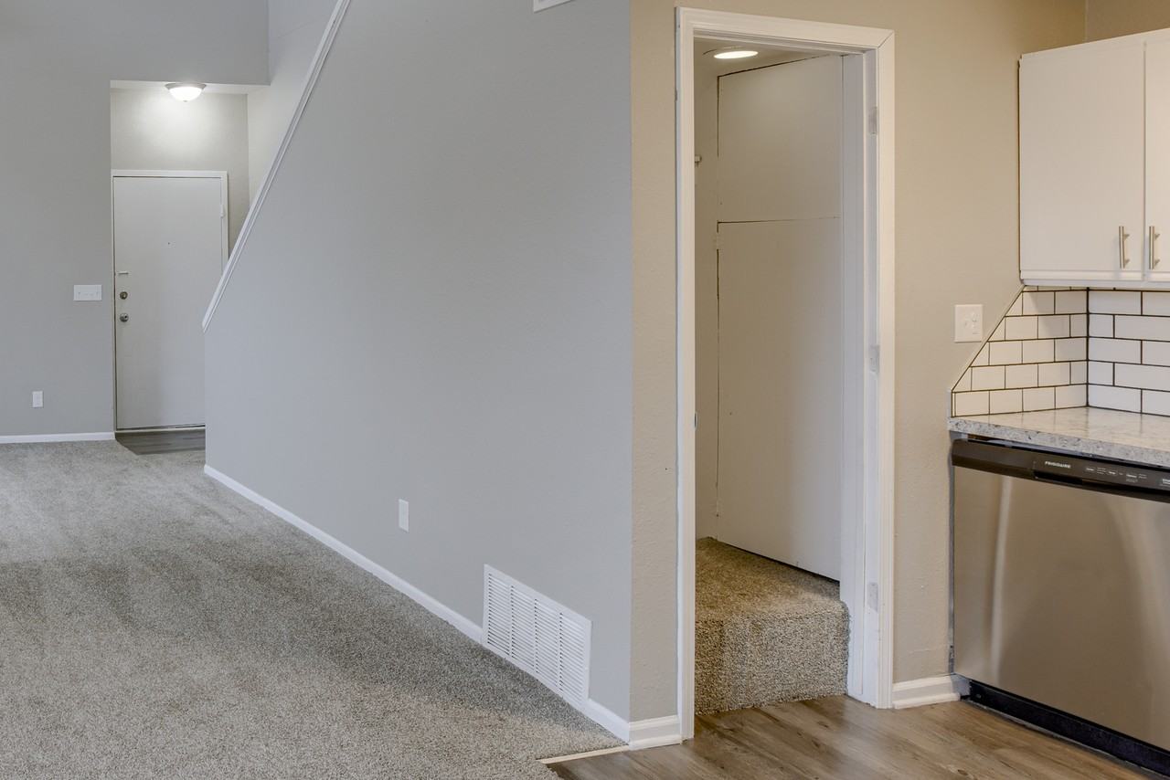 210 South 24th Street - Photo 3 of 50