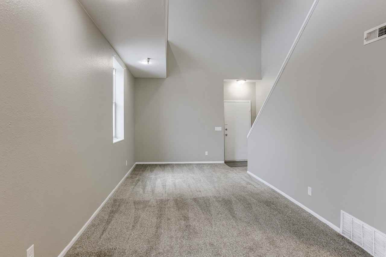 210 South 24th Street - Photo 4 of 50