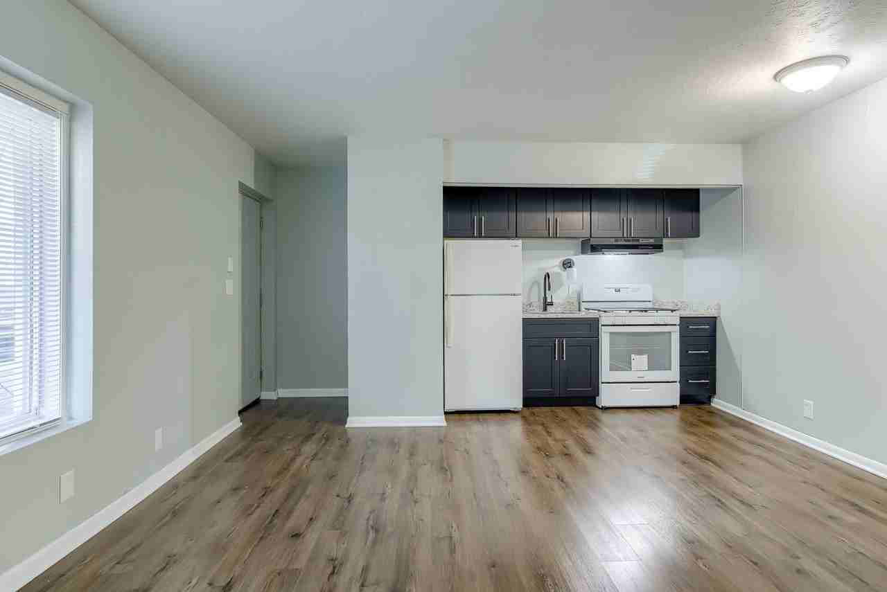 1015 NORTH 47TH AVENUE - Photo 2 of 10