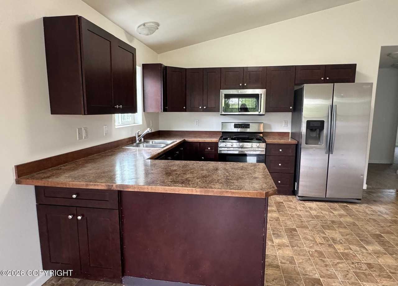 3636 S Heartwood Cir - Photo 2 of 16