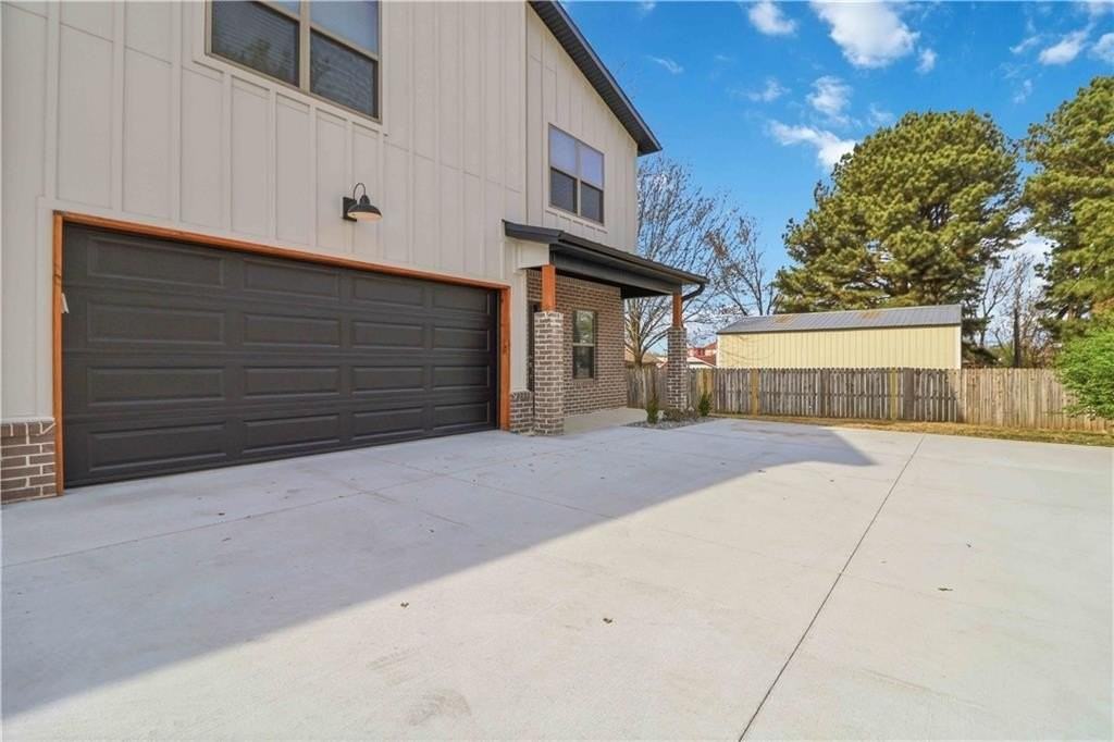 3406 SE K  ST Unit #2 #2 - Photo 2 of 30