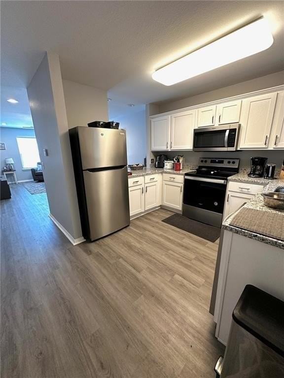 1446 W Netherland Way - Photo 3 of 9